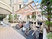 敷地内駐輪場。