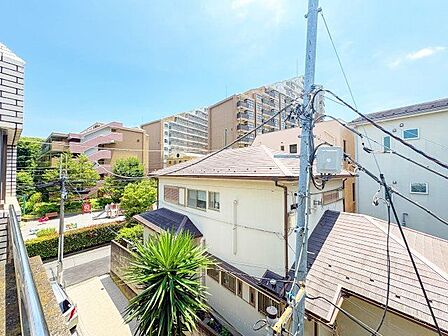 さまざまな表情の景色を眺めながら、くつろぎのひと時をお過ごし頂けます。