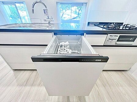 片付けの負担を軽減。様々なシーンで家事の時短に役立つ食洗機付。