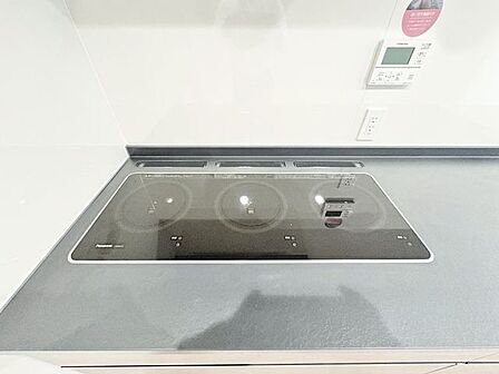 IHクッキングヒーターは高火力でお手入れもしやすく、しかも家計思い。