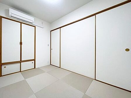 心落ち着く和の空間。リビングの続き間としても利用できます。