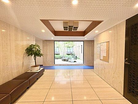 迎賓空間にふさわしい上質さに満ちた空間が広がっています。