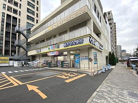 どらっぐぱぱす明石町店 550m