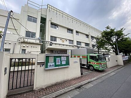 江東区立第三砂町中学校 500m