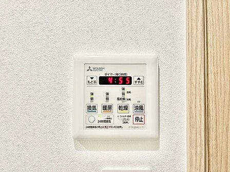 乾燥・涼風・暖房・換気といった一年中様々なシーンで活躍する設備。一日の疲れを癒す場所はいつも快適に。