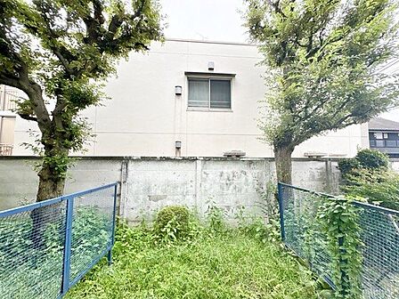 お好きなお花を植えたり、はたまた家庭菜園をはじめてみたり、日々の生活に潤いを与えてくれるはずです。