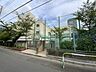 周辺：新宿区立牛込第三中学校 1300m