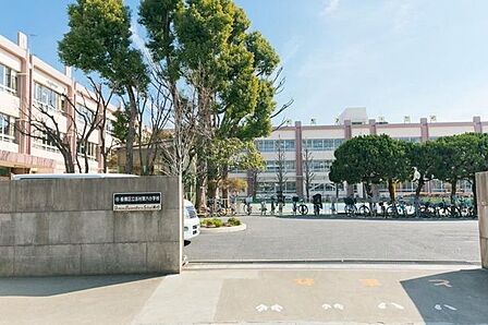 板橋区立志村第六小学校 徒歩4分。 250m