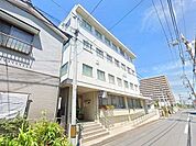 医療法人誠朗会上野病院 徒歩6分。 460m