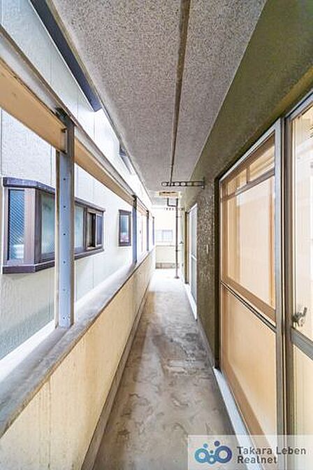 角部屋ならではのL字バルコニーです。
