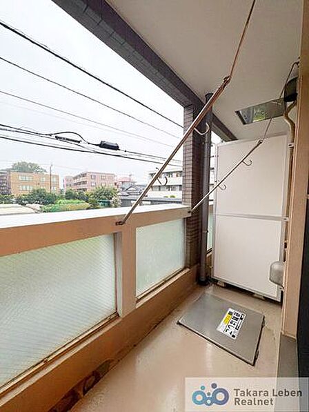 爽やかな風が吹き、採光にも恵まれてますので思わずお部屋の外へ出たくなる、そんなバルコニーです。心地良さに包まれ、日々の暮らしをより鮮やかに彩ります。