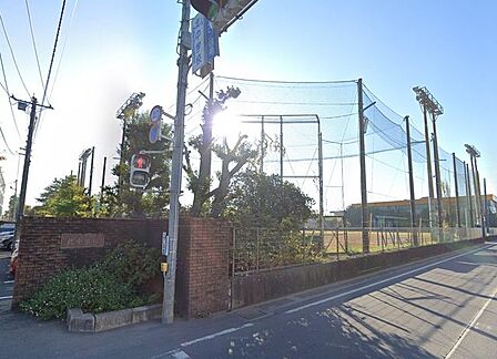 川口市立北中学校 徒歩24分。 1850m