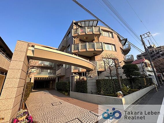 閑静な住宅街に...