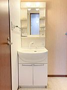 洗髪洗面化粧台でお出かけ前の身支度に便利♪