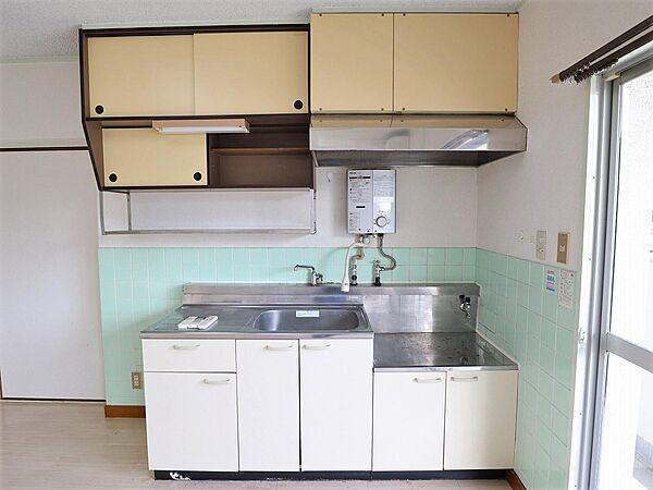 画像3:収納スペース豊富なキッチンです！