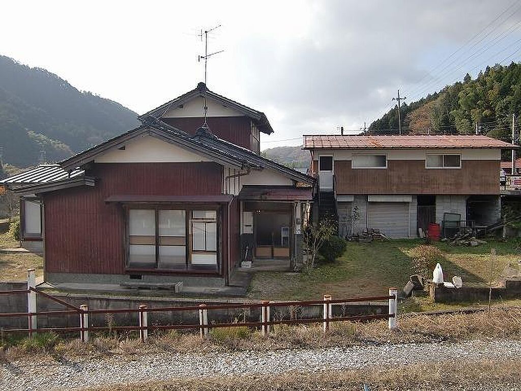 detached 鳥取県日野郡日野町黒坂