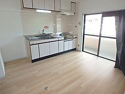 京成松戸線 松戸新田駅 徒歩5分の賃貸マンション 1階2LDKのリビング/ダイニング