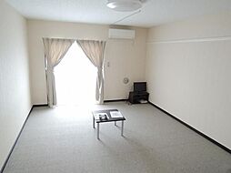 レオネクストインフィールドII 111 1階ワンルームのリビング/ダイニング