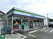 ファミリーマート 130m