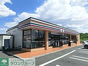 セブンイレブン 徒歩5分。コンビニ 390m
