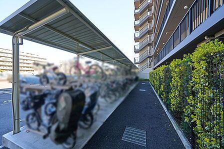 【駐輪場】きちんと整頓された自転車置場。管理状態の良さがうかがえます。※空き情報に関しては担当までお問い合わせください。