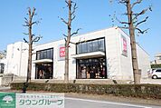 ユニクロ横浜江田店 徒歩32分。 2520m