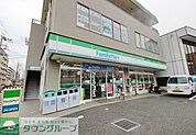 ファミリーマート所沢緑町店 徒歩7分。 560m