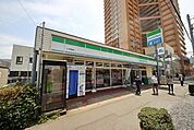 ファミリーマート小手指店 372m