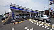 ローソン富士見水谷店 652m