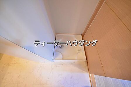 大容量の洗濯機にも対応できる洗濯機置き場を確保。