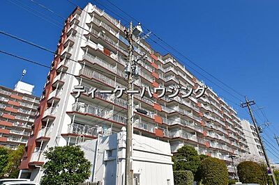 外観:堂々とした佇まいが、住む者に満足感と安心感を与えてくれます。 外観:堂々とした佇まいが、住む者に満足感と安心感を与えてくれます。