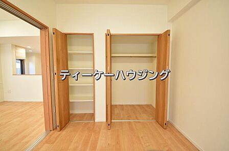 ゆとりある収納は、持ち物が多い方でもすっきりした生活を送れる筈です。