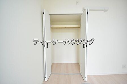 ゆとりある収納は、持ち物が多い方でもすっきりした生活を送れる筈です。