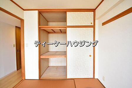 ゆとりある収納は、持ち物が多い方でもすっきりした生活を送れる筈です。