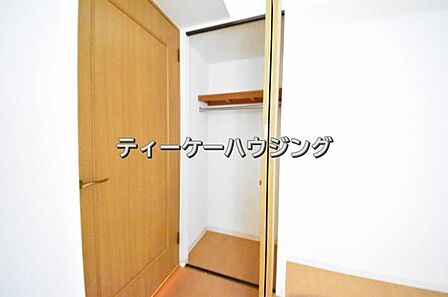ここまでたくさん収納があれば、物が多い方でも安心ですね。