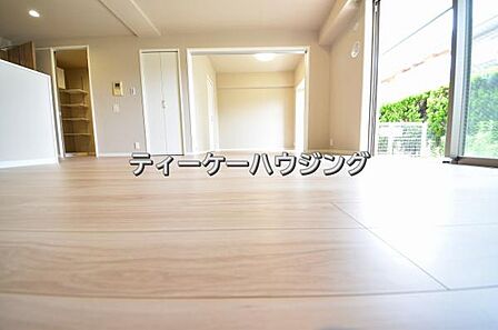 お家の中心となる大きな空間がご家族のコミュニケーションスペースになる筈です。
