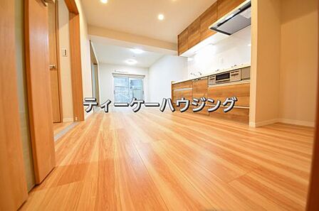 お家の中心となる大きな空間がご家族のコミュニケーションスペースになる筈です。