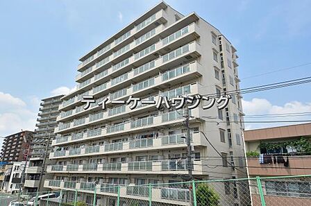 堂々とした佇まいが、住む者に満足感と安心感を与えてくれます。