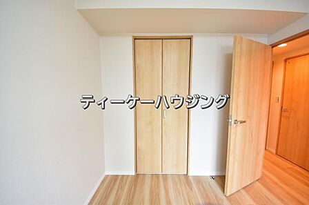 ゆとりある収納は、持ち物が多い方でもすっきりした生活を送れる筈です。