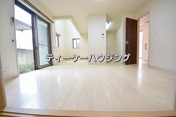 リビング/ダイニングを拡大表示