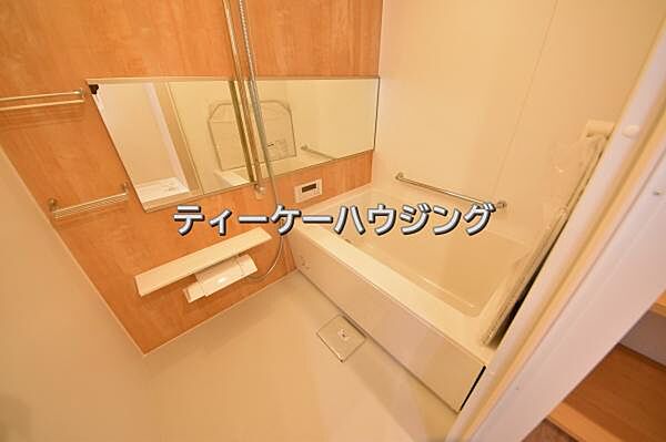 浴室を拡大表示