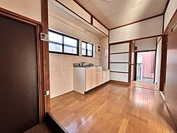 居間