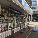 ローソン札幌大通西十九丁目店 194m