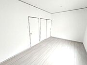 洋室7.5帖　壁・天井クロス、床CF貼替