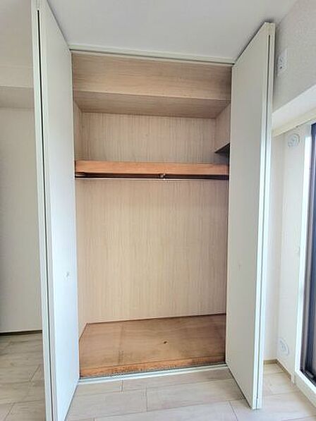 全洋室にクローゼット完備で、整頓しながら綺麗な室内を保てます!