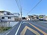 外観：前面道路