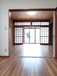 居間