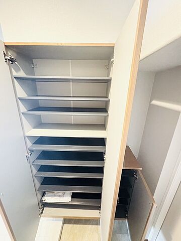 収納 草加スカイハイツ 7階/-