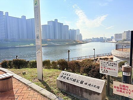千住大川端公園(50m)