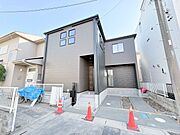 モダンな外観と落ち着きのある佇まいが、住まいの品格を漂わせます。